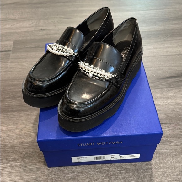 Stuart Weitzman Glossy Black Loafers with Pearl Accent - Picture 7 of 9